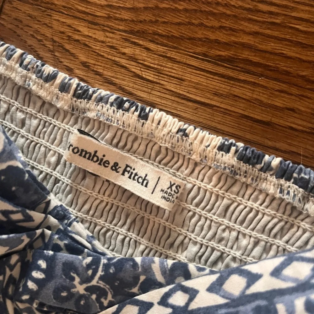 Abercrombie & Fitch Blue and White Printed A-Line Midi Skirt Set